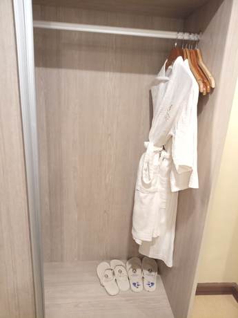 Imagen de la habitación del Hotel Boracay Mandarin Island. Foto 10