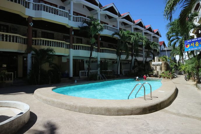 Imagen de la piscina del Hotel Boracay Peninsula Resort. Foto 14