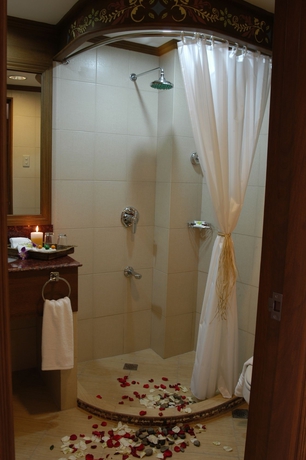 Imagen de la habitación del Hotel Boracay Tropics Resort. Foto 9