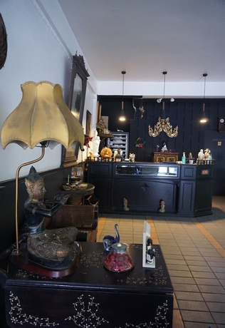 Imagen de los interiores del Hotel Borarn House. Foto 18