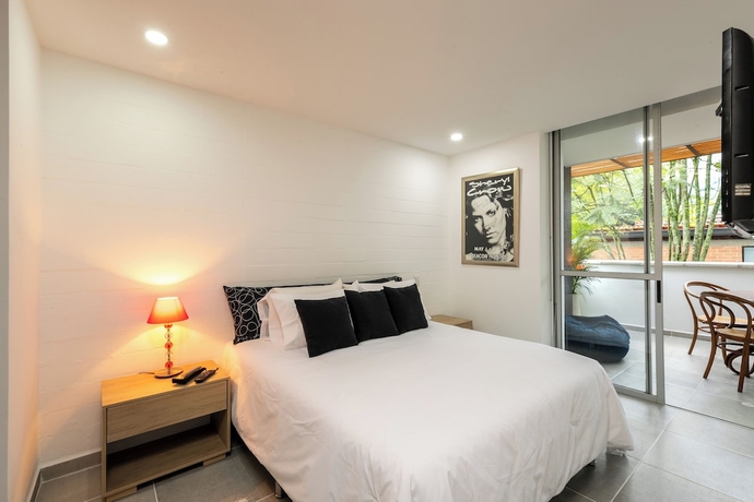 Imagen de la habitación del Hotel Borbon Suites. Foto 7