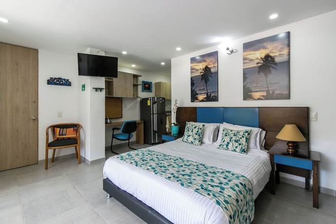 Imagen de la habitación del Hotel Borbon Suites. Foto 15