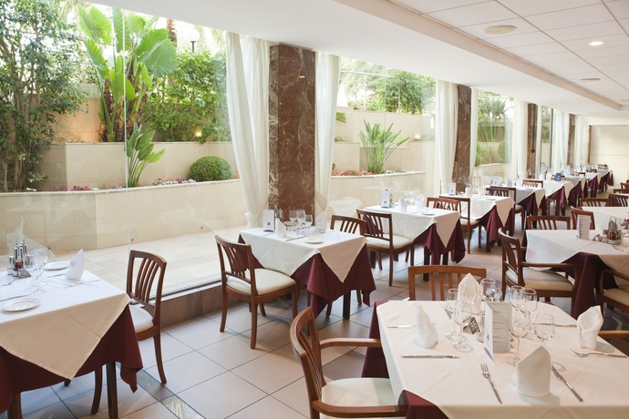 Imagen del bar/restaurante del Hotel Bordoy Cosmopolitan. Foto 7