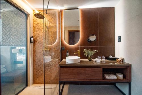 Imagen de la habitación del Hotel Bordűr Wellness Superior &eacute;s Szőnyegm&uacute;zeum. Foto 17