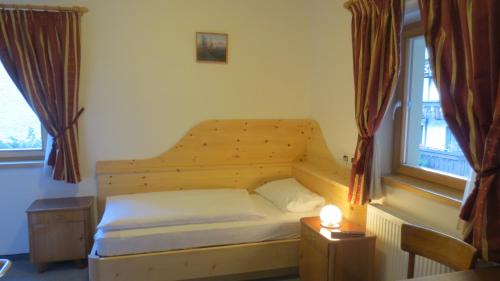 Imagen de la habitación del Hotel Borest. Foto 8