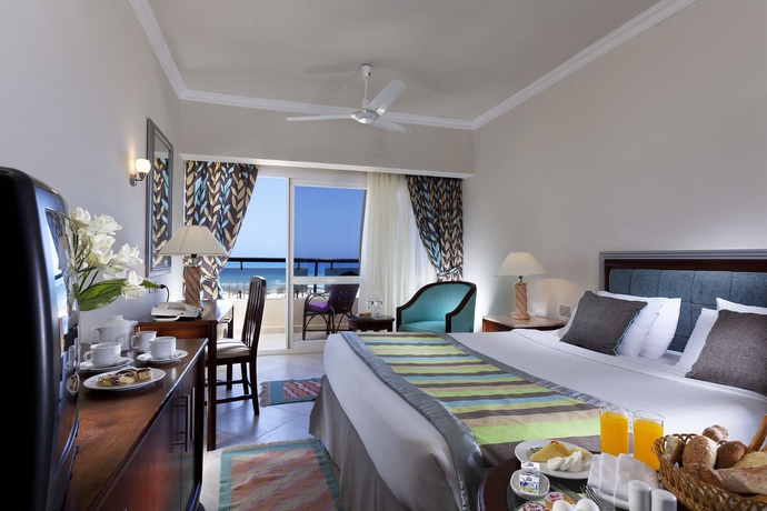 Imagen de la habitación del Hotel Borg El Arab Beach. Foto 8