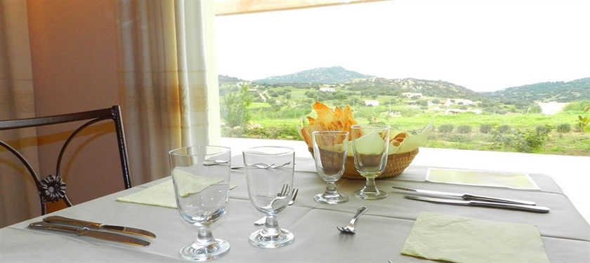 Imagen del bar/restaurante del Hotel Borgo Alba Barona Turismo Rurale. Foto 4