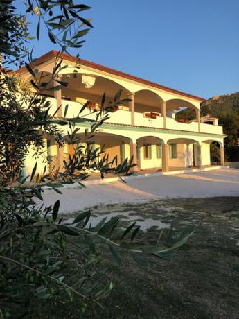 Imagen general del Hotel Borgo Albador. Foto 2