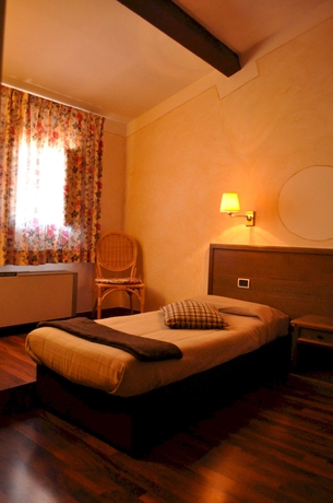 Imagen de la habitación del Hotel Borgo Antico Bibbiena. Foto 10