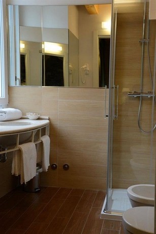 Imagen de la habitación del Hotel Borgo Antico, Como. Foto 11