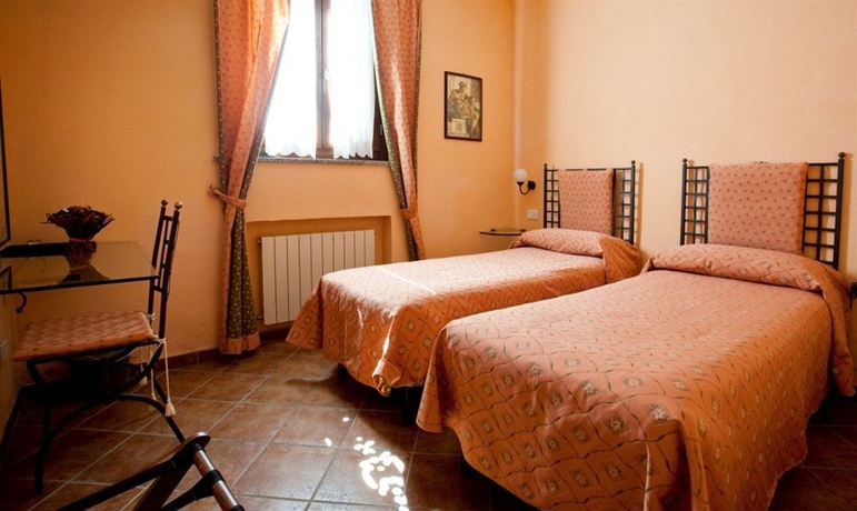 Imagen de la habitación del Hotel Borgo Antico, Siena. Foto 2
