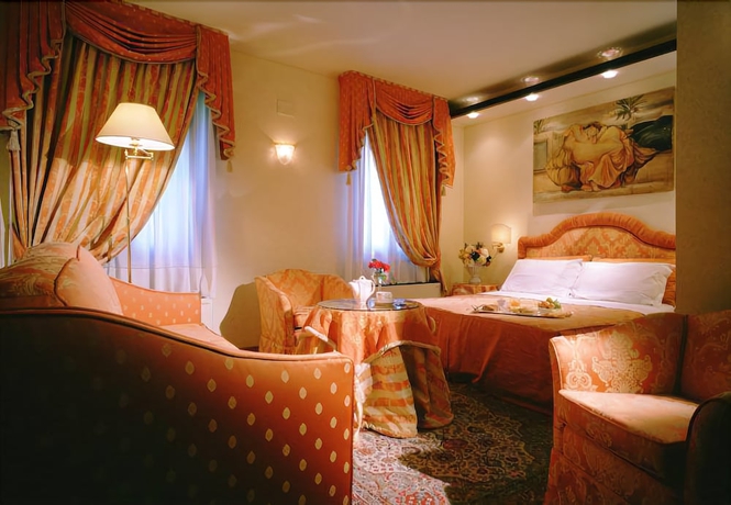 Imagen de la habitación del Hotel Borgo Ca' Dei Sospiri. Foto 17