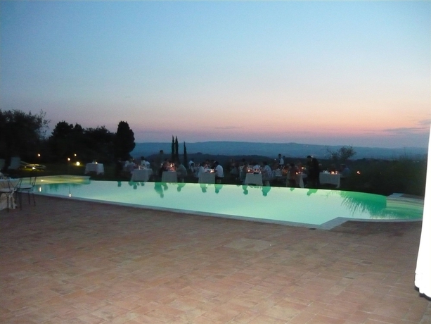 Imagen de la piscina del Hotel Borgo Di Cortefreda Relais. Foto 7