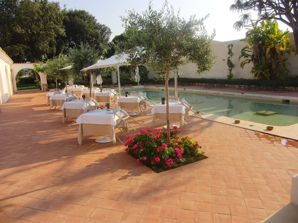 Imagen del bar/restaurante del Hotel Borgo Di Luce - I Monasteri Golf Resort and Spa. Foto 2
