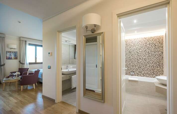 Imagen de la habitación del Hotel Borgo La Chiaracia Resort and SPA. Foto 16