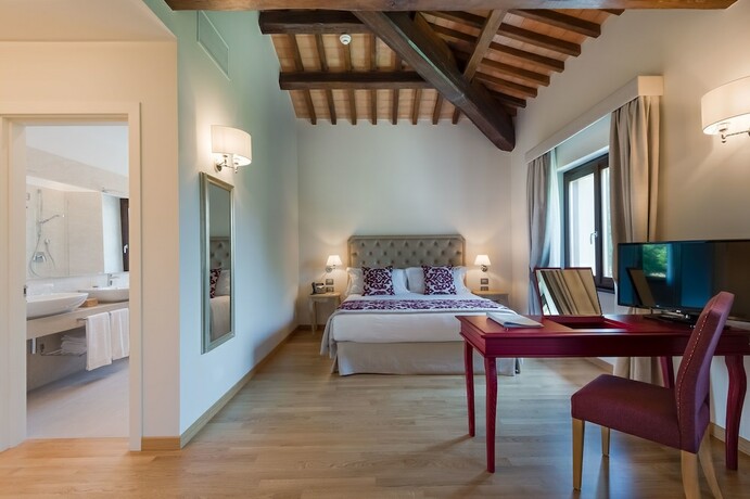 Imagen de la habitación del Hotel Borgo La Chiaracia Resort and SPA. Foto 20