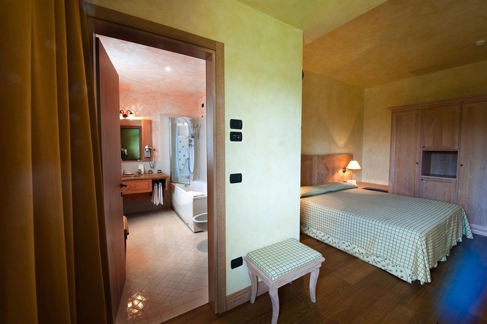 Imagen de la habitación del Hotel Borgo Lanciano Relais Benessere. Foto 2