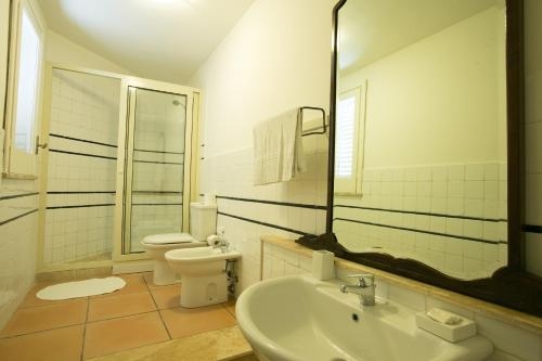 Imagen de la habitación del Hotel Borgo Marino Aparthotel. Foto 6