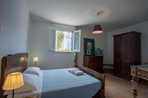 Imagen de la habitación del Hotel Borgo Marino Aparthotel. Foto 7