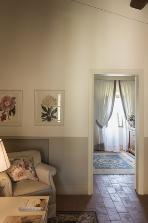 Imagen de la habitación del Hotel Borgo San Felice. Foto 11