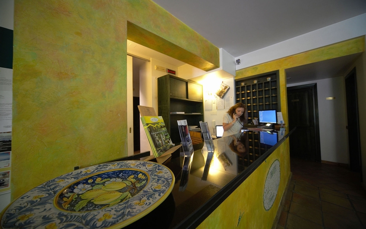 Imagen de los interiores del Hotel Borgo Verde, Catania. Foto 16