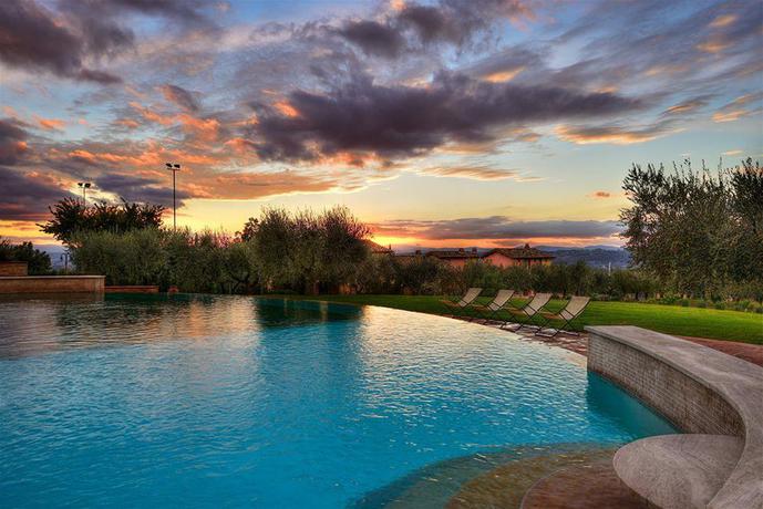 Imagen general del Hotel Borgobrufa Spa Resort Adults Only. Foto 3