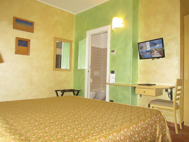 Imagen de la habitación del Hotel Borgovico. Foto 8