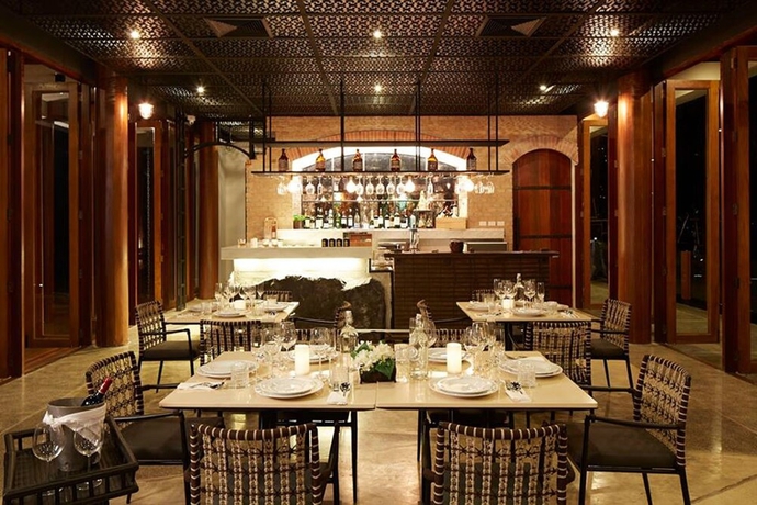 Imagen del bar/restaurante del Hotel Boribot Pool Resort. Foto 3