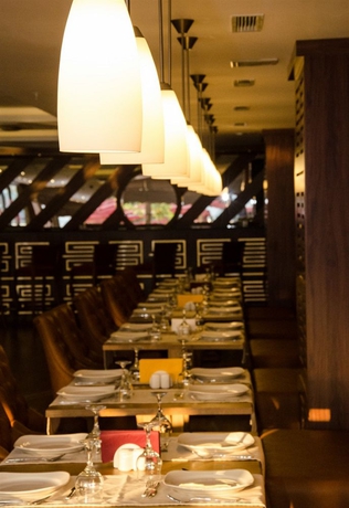 Imagen del bar/restaurante del Hotel Boris. Foto 2