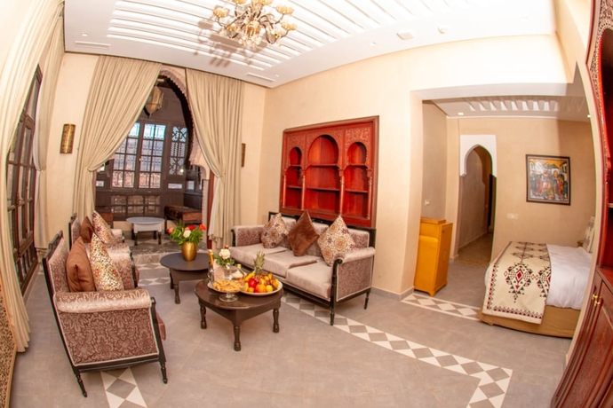 Imagen de la habitación del Hotel Borj Des Cascades. Foto 7