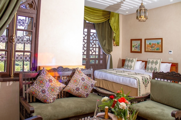 Imagen de la habitación del Hotel Borj Des Cascades. Foto 16