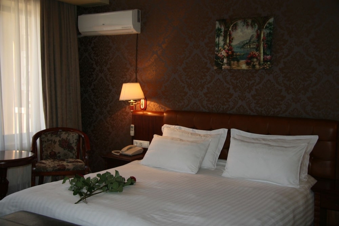 Imagen de la habitación del Hotel Borjomi Palace. Foto 8