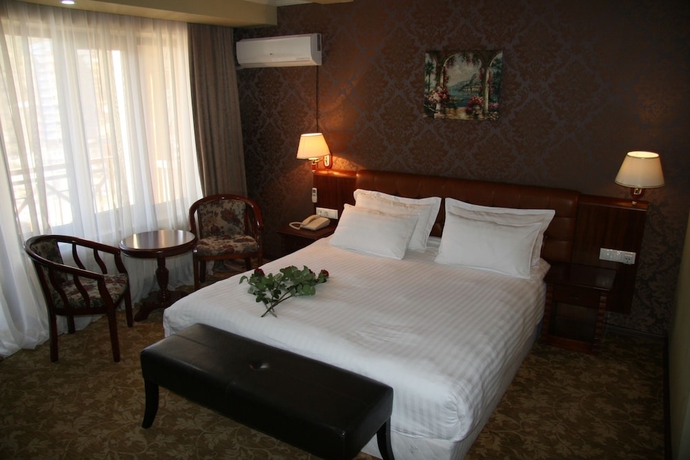 Imagen de la habitación del Hotel Borjomi Palace. Foto 9