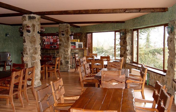 Imagen del bar/restaurante del Hotel Borjomis Kheoba. Foto 4