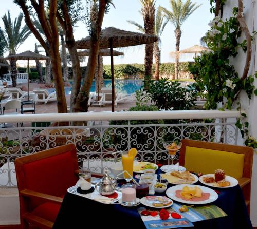 Imagen de la habitación del Hotel Borjs Suites & Spa. Foto 9