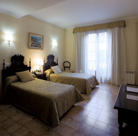 Imagen de la habitación del Hotel Born. Foto 5