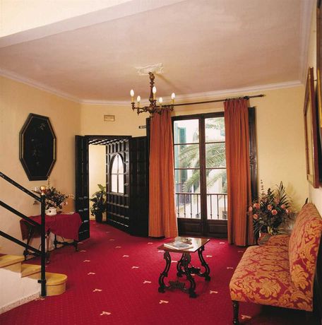 Imagen de los interiores del Hotel Born. Foto 15