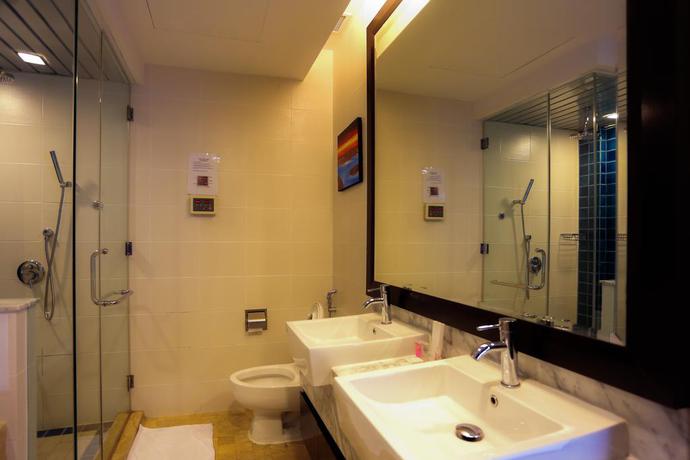 Imagen de los interiores del Hotel Borneo Beach Villas. Foto 7