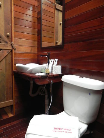 Imagen de los interiores del Hotel Borneo Natural Sukau Bilit Resort. Foto 16