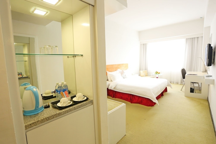Imagen de la habitación del Hotel Borneo Royale. Foto 4