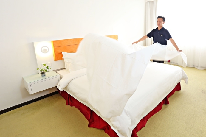 Imagen de la habitación del Hotel Borneo Royale. Foto 13