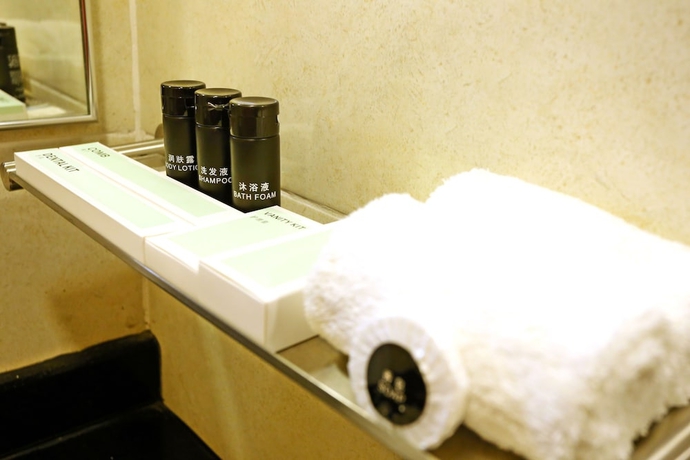 Imagen de la habitación del Hotel Borneo Royale. Foto 15