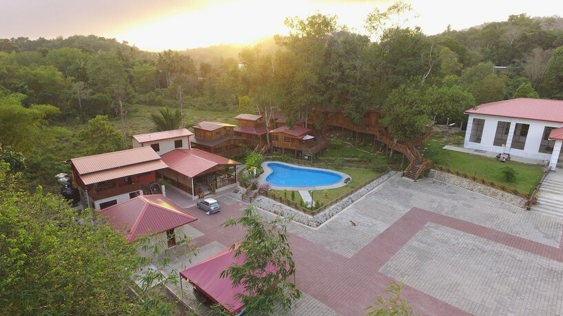 Imagen general del Hotel Borneo Tree House. Foto 8