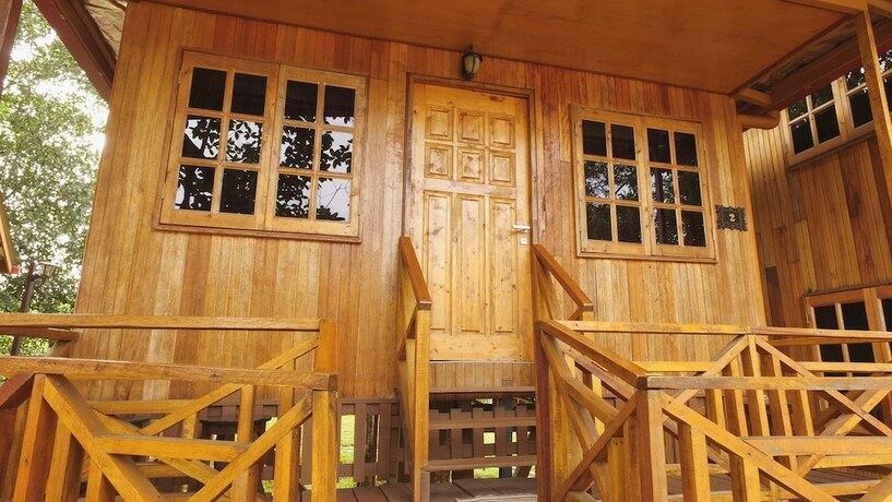 Imagen general del Hotel Borneo Tree House. Foto 12