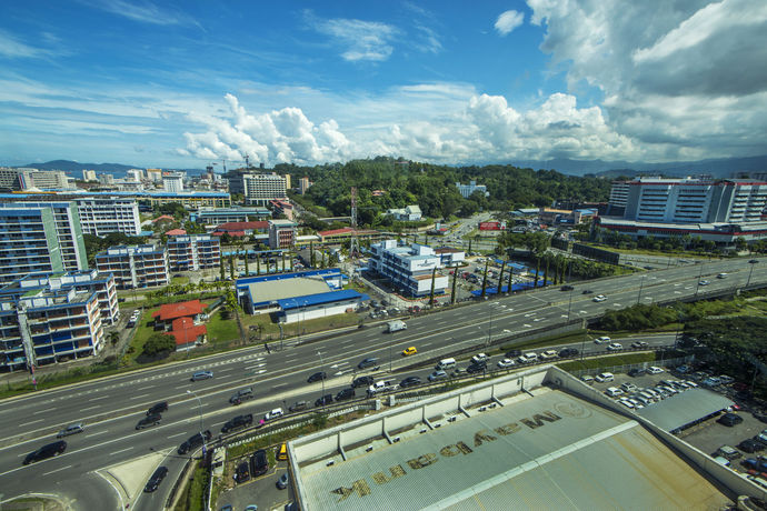 Imagen de la habitación del Hotel Borneo Vista Suites. Foto 4