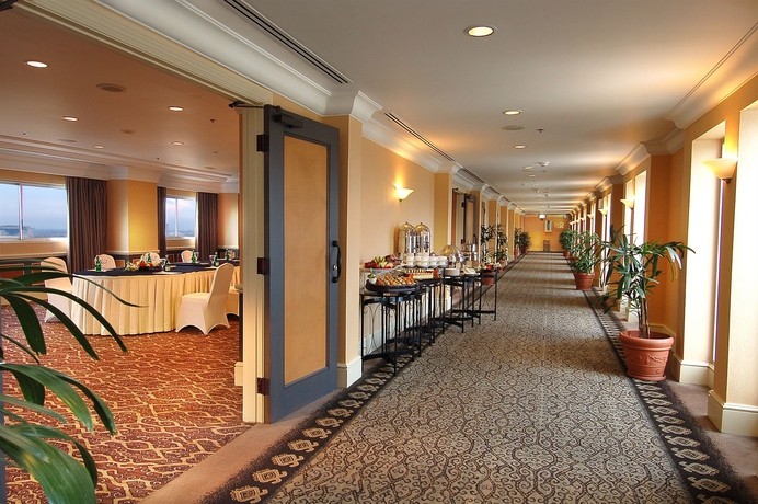 Imagen de los interiores del Hotel Borobudur Jakarta. Foto 14