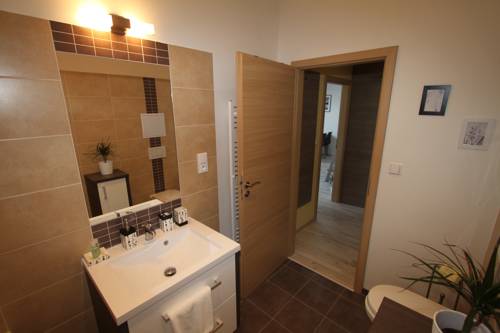 Imagen de la habitación del Hotel Boromeum Residence. Foto 7