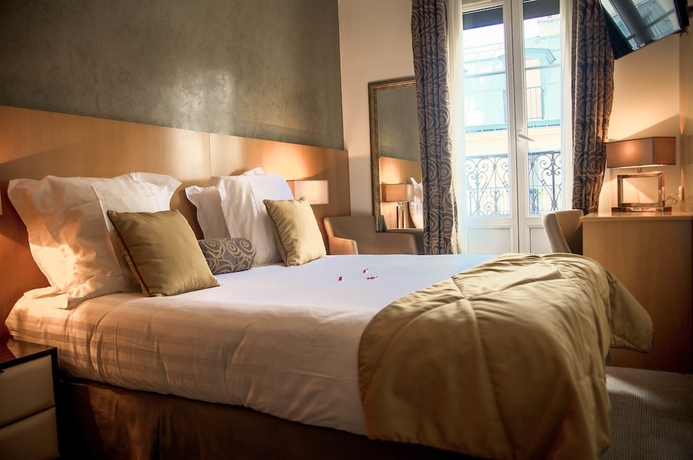 Imagen de la habitación del Hotel Boronali. Foto 4