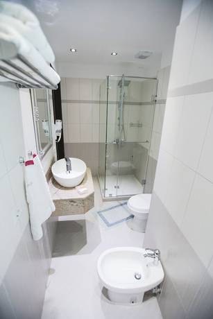 Imagen de la habitación del Hotel Borova, KORCE. Foto 13