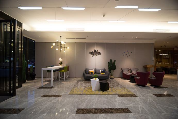 Imagen de los interiores del Hotel Borrman Canton Tower Kecun Station. Foto 20
